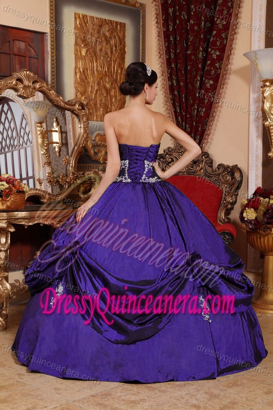 Elegant Purple Ball Gown Sweetheart Quince Dresses with Appliques