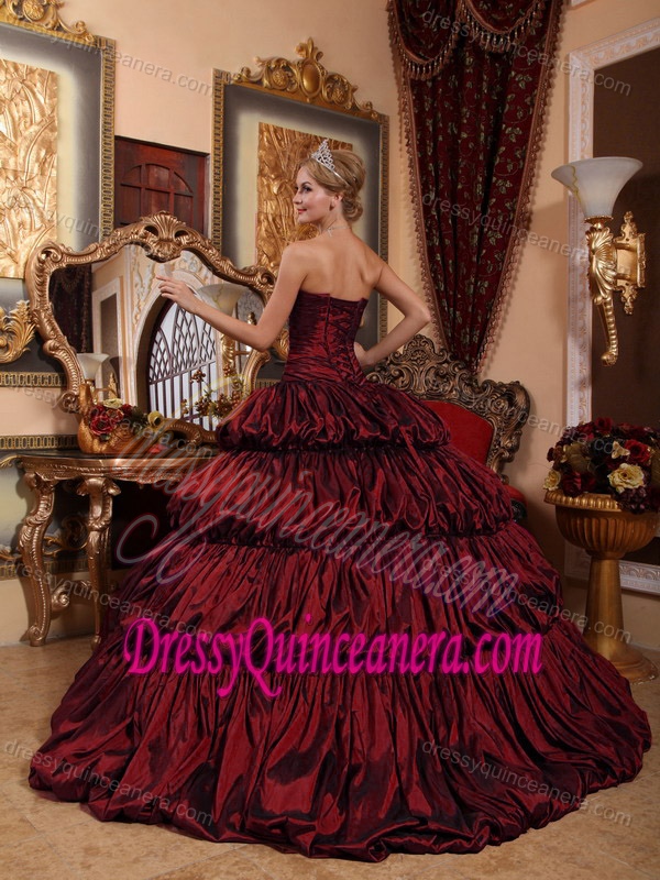 Wine Red Sweetheart Ball Gown Taffeta Appliqued Quinceanera Dress with Pick-ups