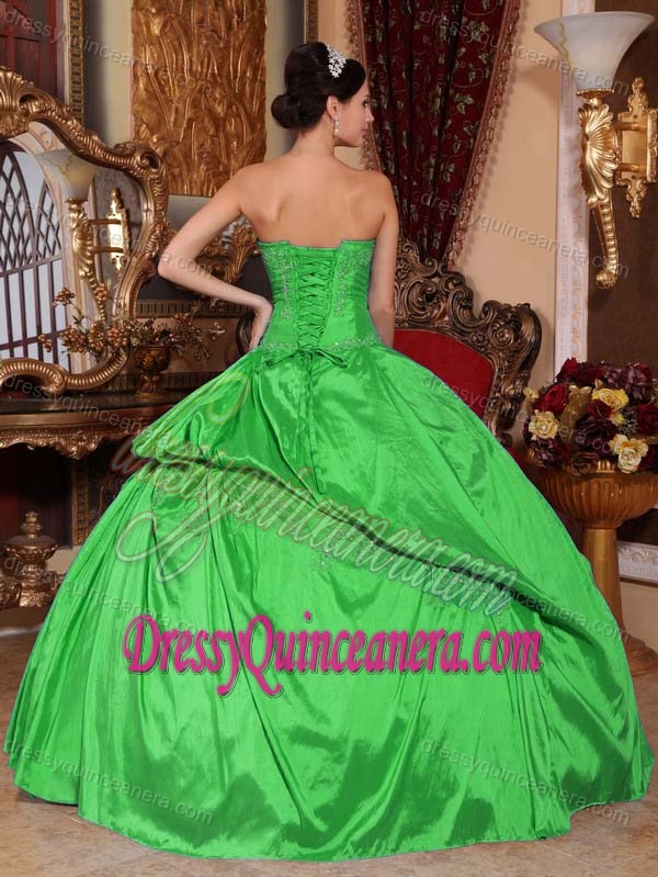 Spring Green Strapless Taffeta Beaded Quinceanera Dresses wit Appliques