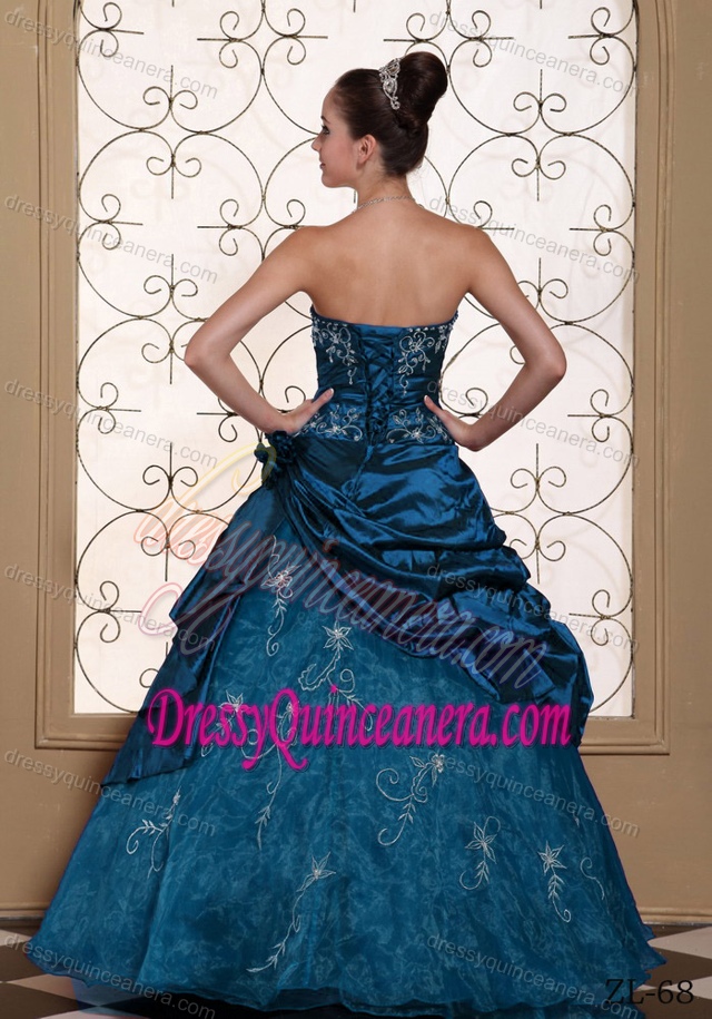 Modest Strapless Embroidery Decorated Quinceanera Dresses on Promotion