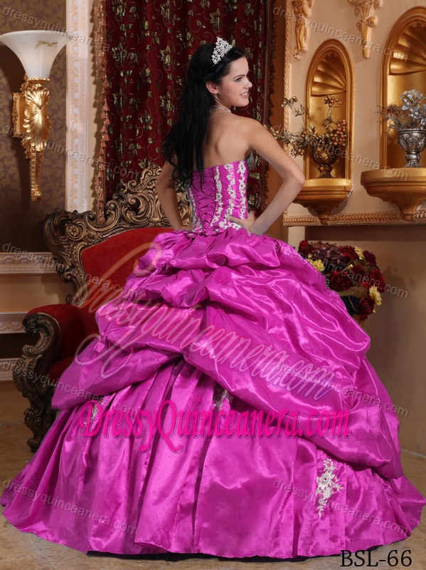 Strapless Taffeta Quinceanera Gowns with Appliques on Promotion