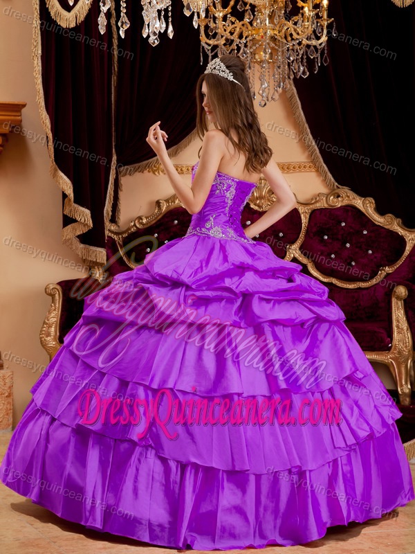 Purple Sweetheart Quince Dresses with Appliques in Taffeta on Promotion