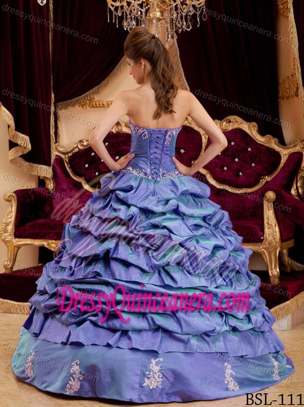 Purple Sweetheart Taffeta Quinceanera Dress with Appliques and Pick-ups