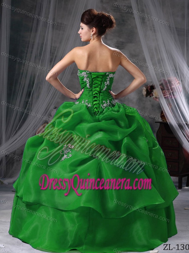 Impressive Sweetheart Organza Quinceanera Dresses with Appliques