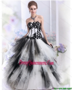 2015 Unique White and Black Strapless Quinceanera Dresses with Appliques
