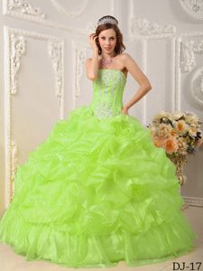 Recommended Yellow Green Quinceanera Dresses with Beading in Organza