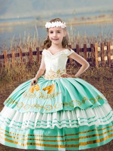 Dramatic Off The Shoulder Sleeveless Pageant Gowns For Girls Floor Length Embroidery Apple Green Satin