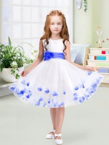 Low Price White Tulle Zipper Little Girls Pageant Gowns Sleeveless Knee Length Appliques and Belt