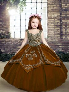 Brown Pageant Dress for Teens Party and Wedding Party with Beading and Embroidery Straps Sleeveless Lace Up