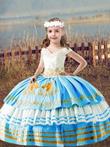 Baby Blue Ball Gowns Off The Shoulder Sleeveless Satin Floor Length Lace Up Embroidery Little Girls Pageant Dress Wholesale