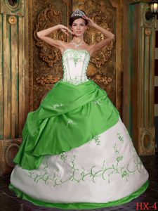 Green Strapless Satin Quinceanera Dress with Embroidery for Custom Made
