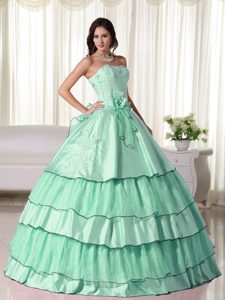 Strapless Floor-length Taffeta Quinceanera Dresses with Layers in Apple Green