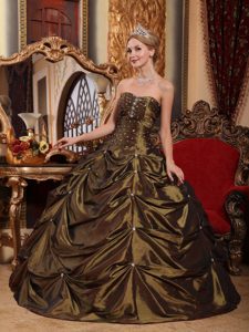 Clearance Brown Ruching Sweet 16 Dresses with Appliques and Pick-ups in Taffeta