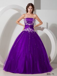 Latest Beaded Strapless Purple Floor-length Tulle Quinceanera Dress with Appliques