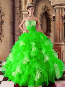 Spring Green Sweetheart Ball Gown Organza Ruffled Quinceanera Dress with Beading